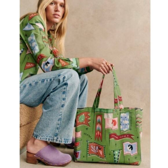Sezane Handbags - Sezane x Pangea Canvas Tote limited edition Novelty print green market bag